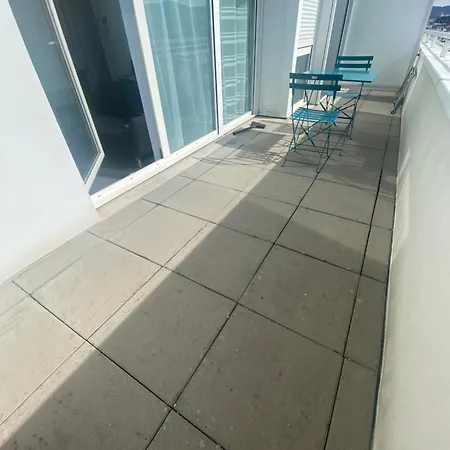 F1 Hyper Centre Avec Garage, Terrasse 8 M2, Lumineux, Wifi شقة