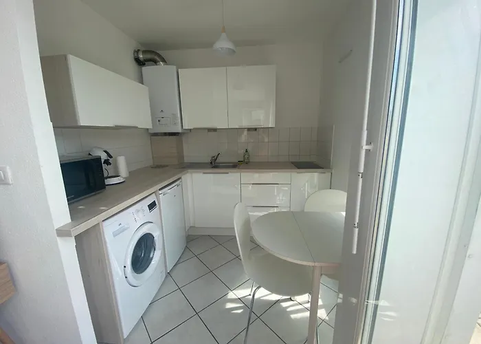 F1 Hyper Centre Avec Garage, Terrasse 8 M2, Lumineux, Wifi Apartment